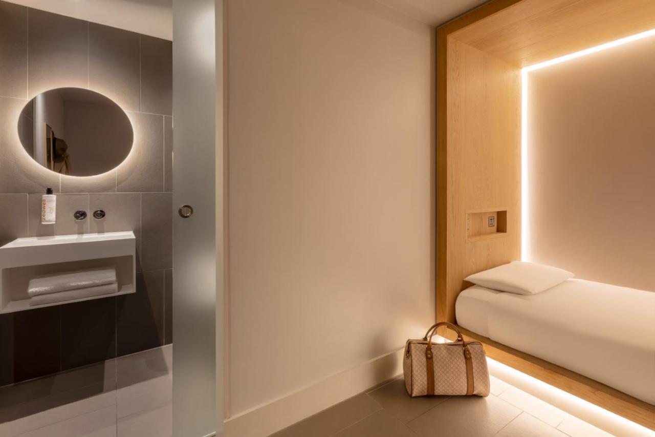 Zedwell Piccadilly Circus Hotel Лондон Екстериор снимка