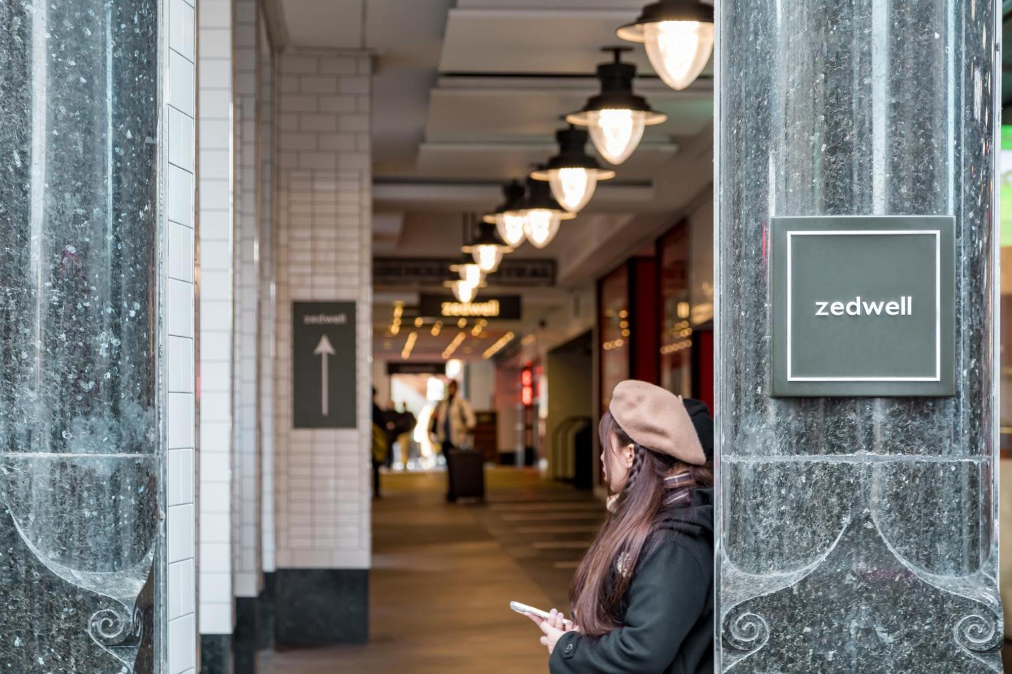 Zedwell Piccadilly Circus Hotel Лондон Екстериор снимка